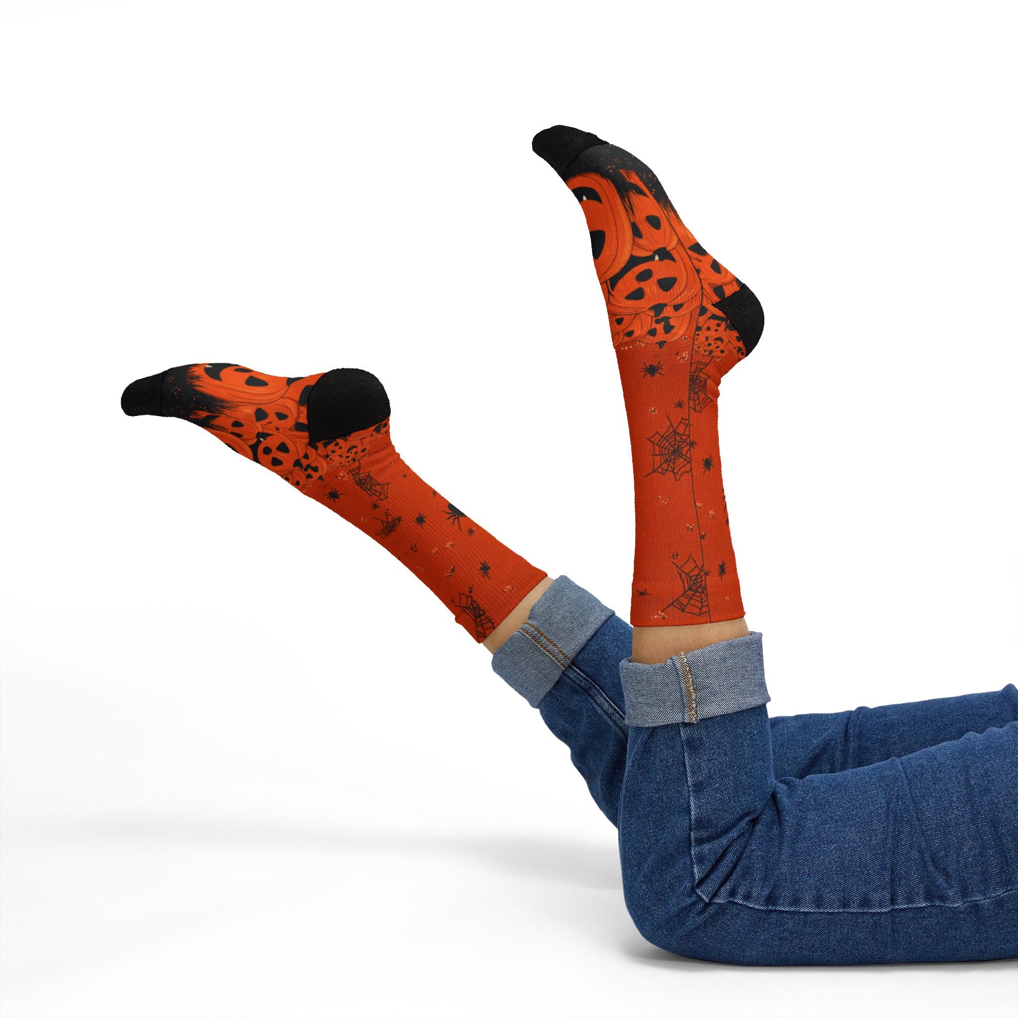 Jack-o-lantern Halloween crew socks, classic pumpkin print
