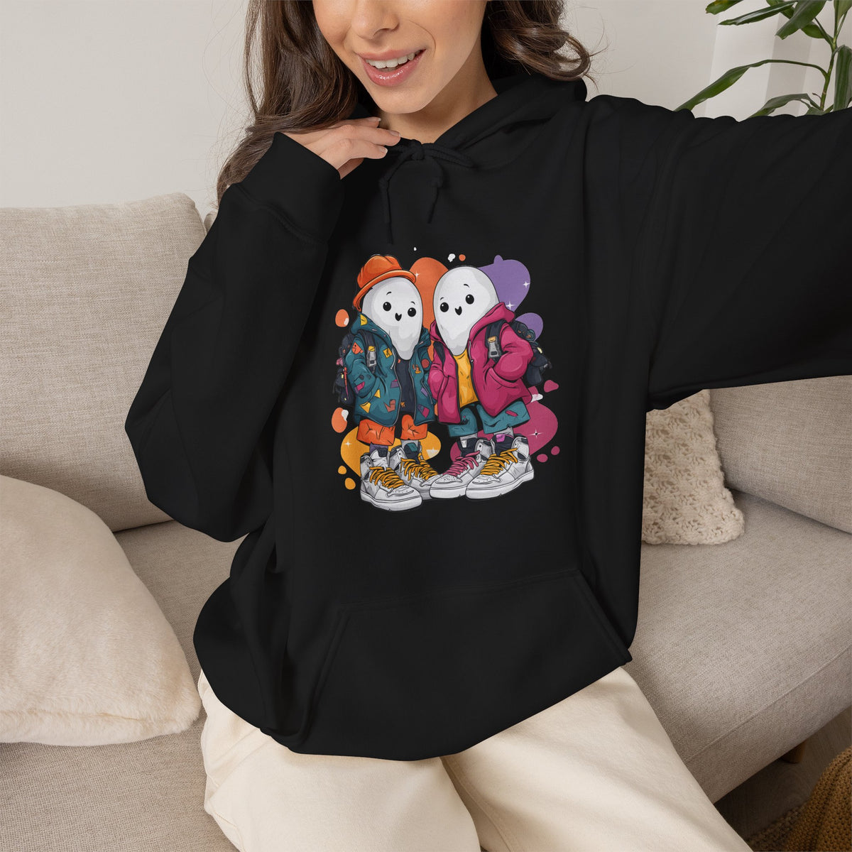 Streetwear Ghost Best Friends Hoodie – Cute Graphic Skater Ghosts Pullover, Matching BFF Sweatshirt, Halloween & Winter Holiday Gift, Unisex Hooded Sweatshirt