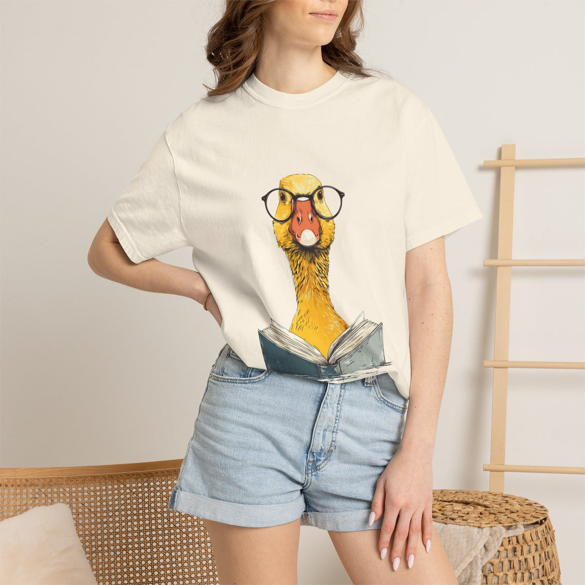 Bookish Duck cute nerdy reading graphic tee